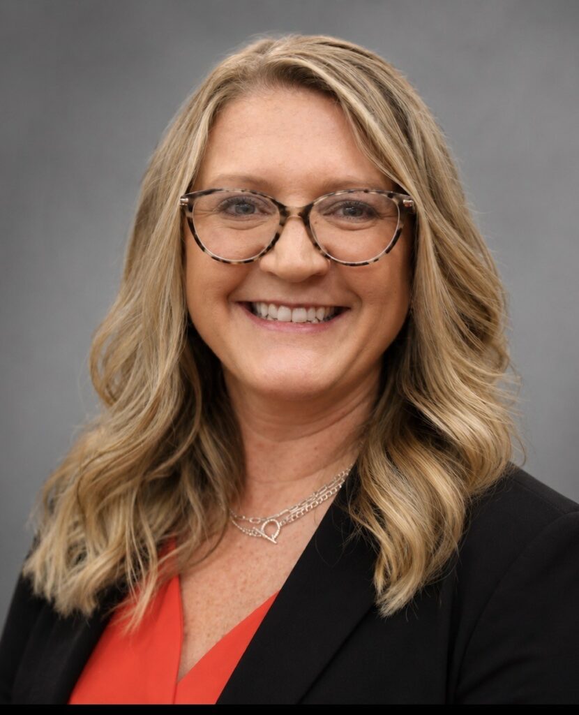 Angie Smith Headshot